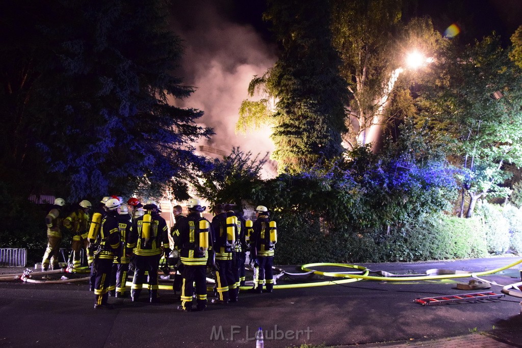 Grossfeuer Einfamilienhaus Siegburg Muehlengrabenstr P0301.JPG - Miklos Laubert